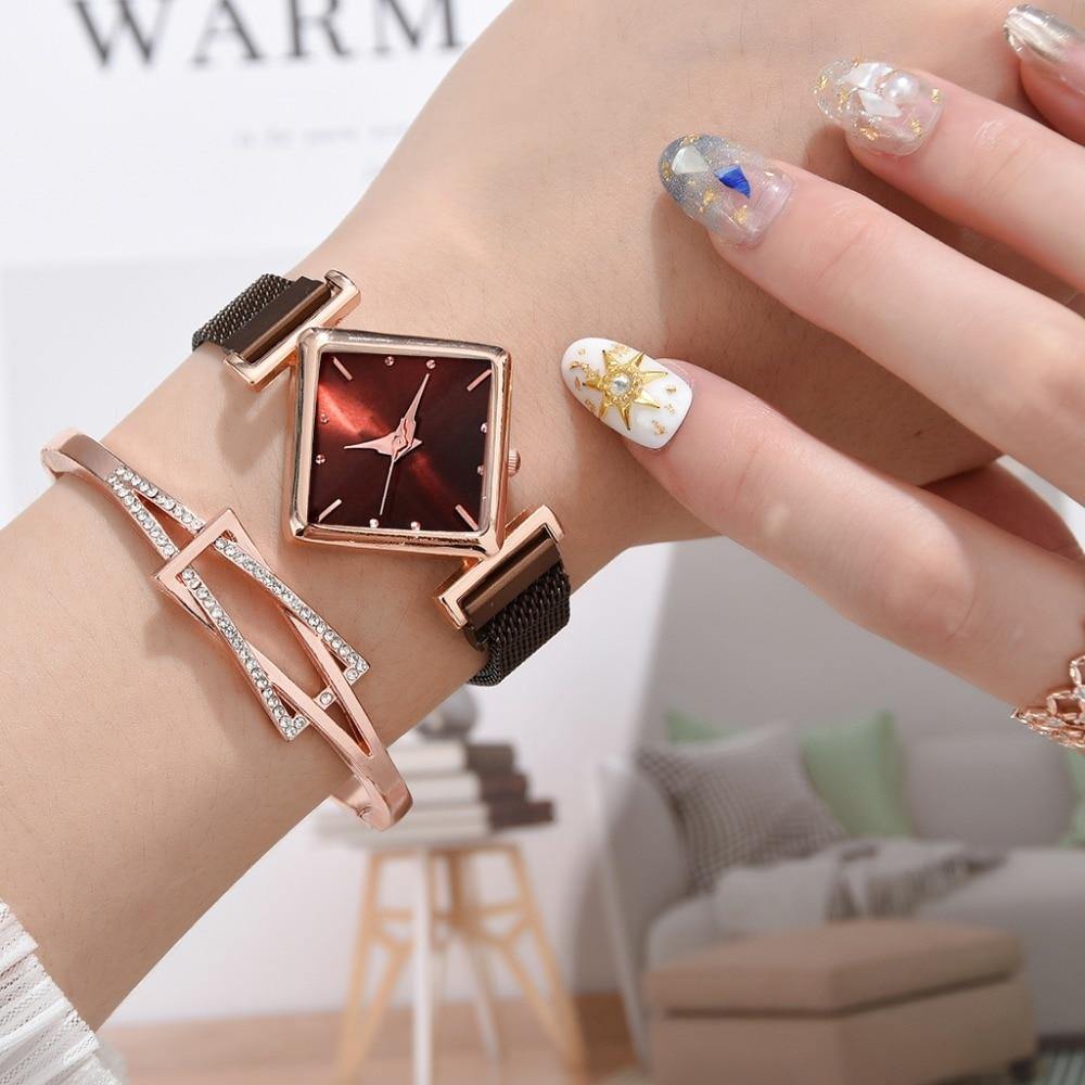 Luxury Retro Look Ladies Quartz Magnet Buckle Gradient Color Watches - The Jewellery Supermarket