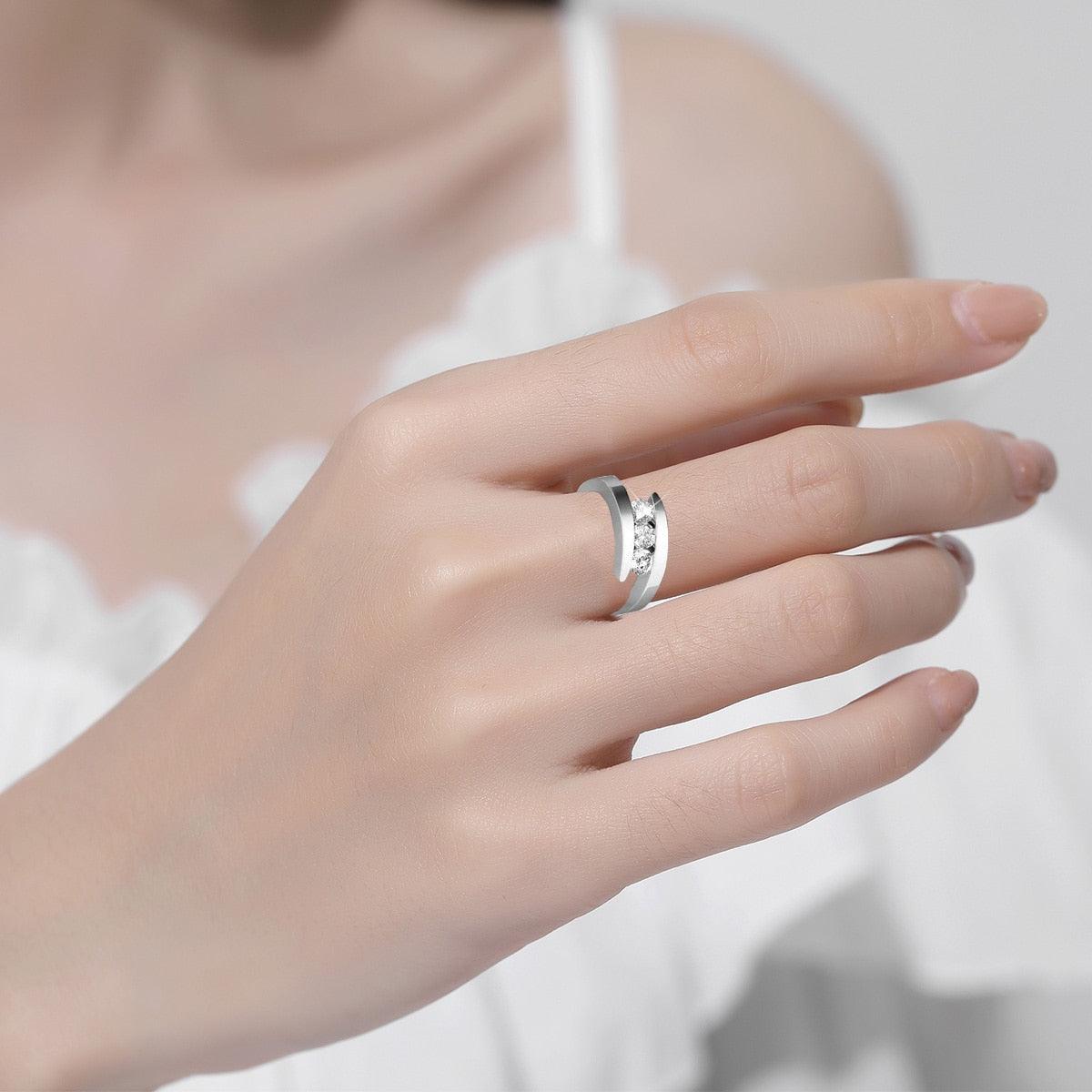 Amazing 3 Stones High Quality Moissanite Diamonds Ring - Luxury Engagement Rings - Fine Jewellery - The Jewellery Supermarket