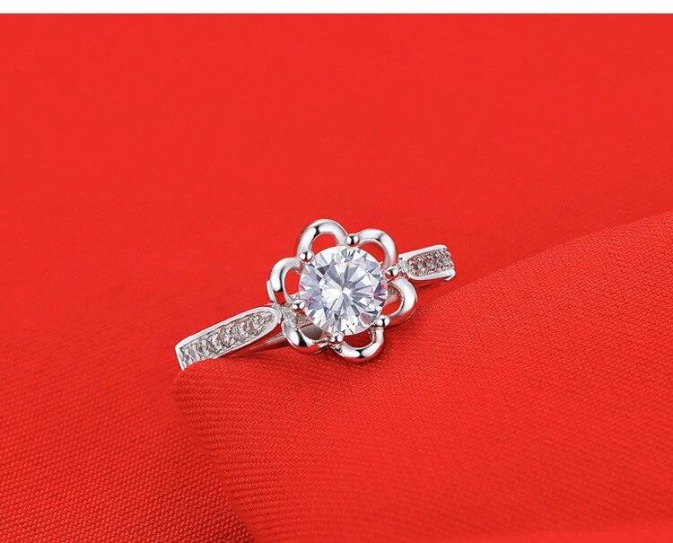 Delightful Designer Flower style Fancy Round Cut CZ Diamonds Luxury Fashion Ring - The Jewellery Supermarket