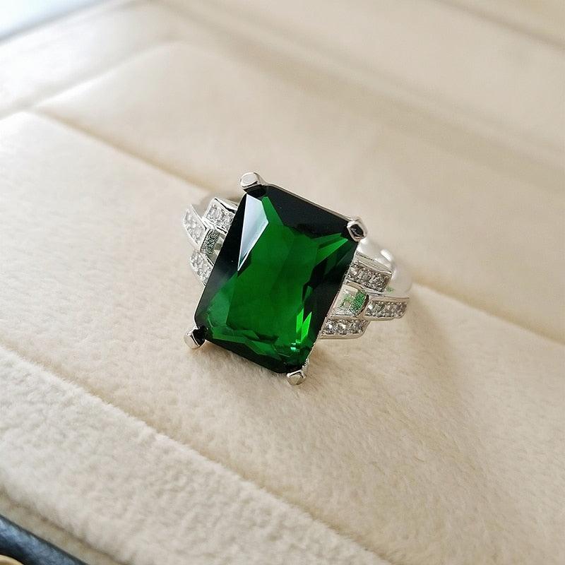 NEW ARRIVAL - Elegant Designer Green rectangle cut AAA+ Quality CZ Diamonds Luxury Ring - The Jewellery Supermarket