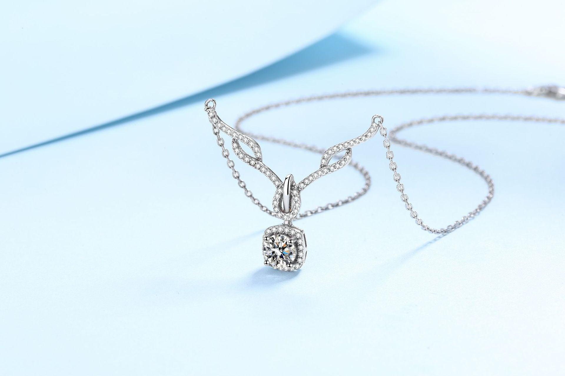 Exceptional 0.8 Carat D Colour Round VVS 18K WGP High Quality Moissanite Diamonds Necklace - Luxury Jewellery - The Jewellery Supermarket
