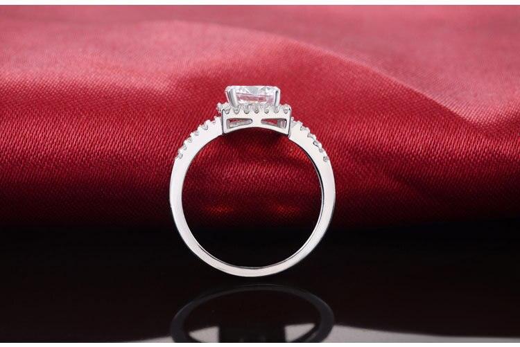 NEW ARRIVAL Silver Color 3 Carat Round Cut AAA+ Quality CZ Diamonds Ring - The Jewellery Supermarket