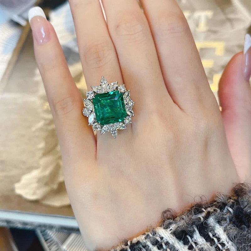 NEW VINTAGE RINGS Noble Bright AAA+ Green Zircon Engagement Rings for Women - The Jewellery Supermarket